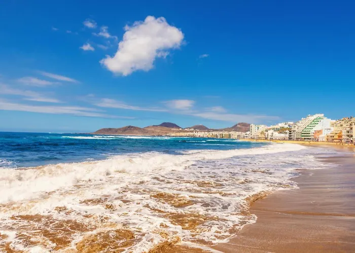 Minimalist & Exterior Next To The Las Palmas de Gran Canaria